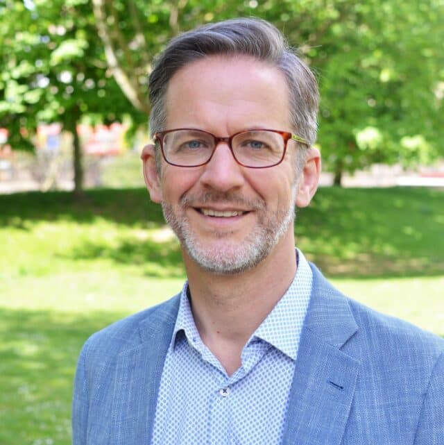 Headshot of Richard Heaton
