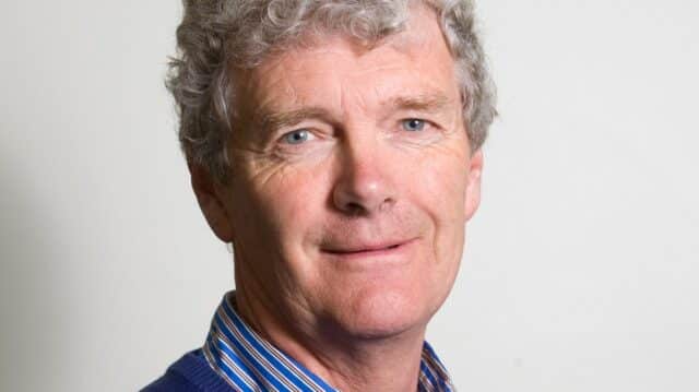 Headshot of Andrew Longmore