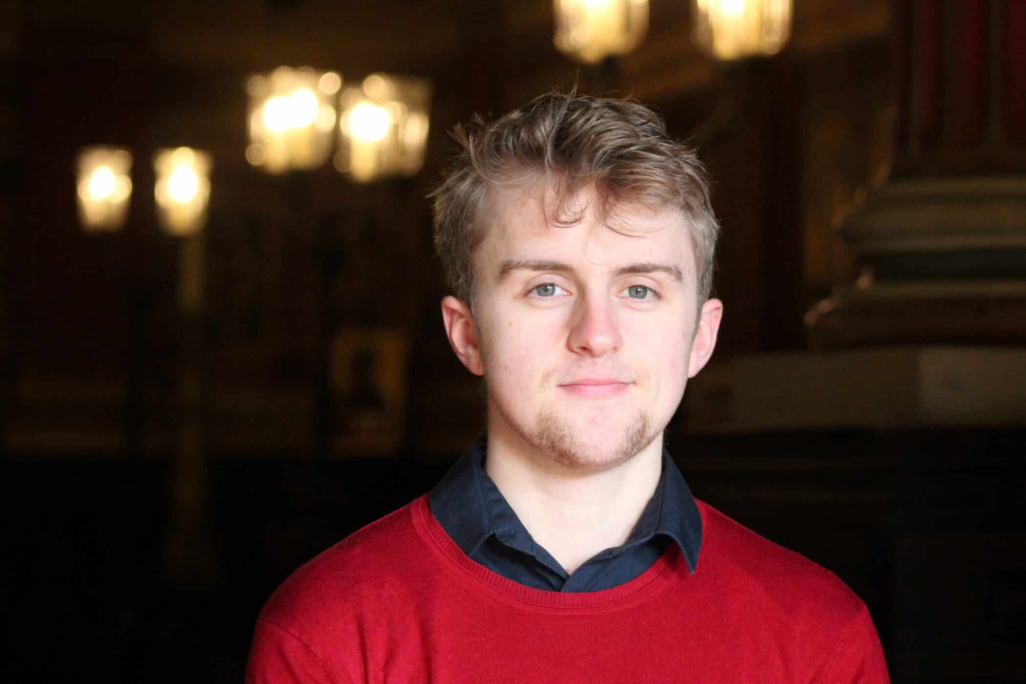 Headshot of Giles Longstaff