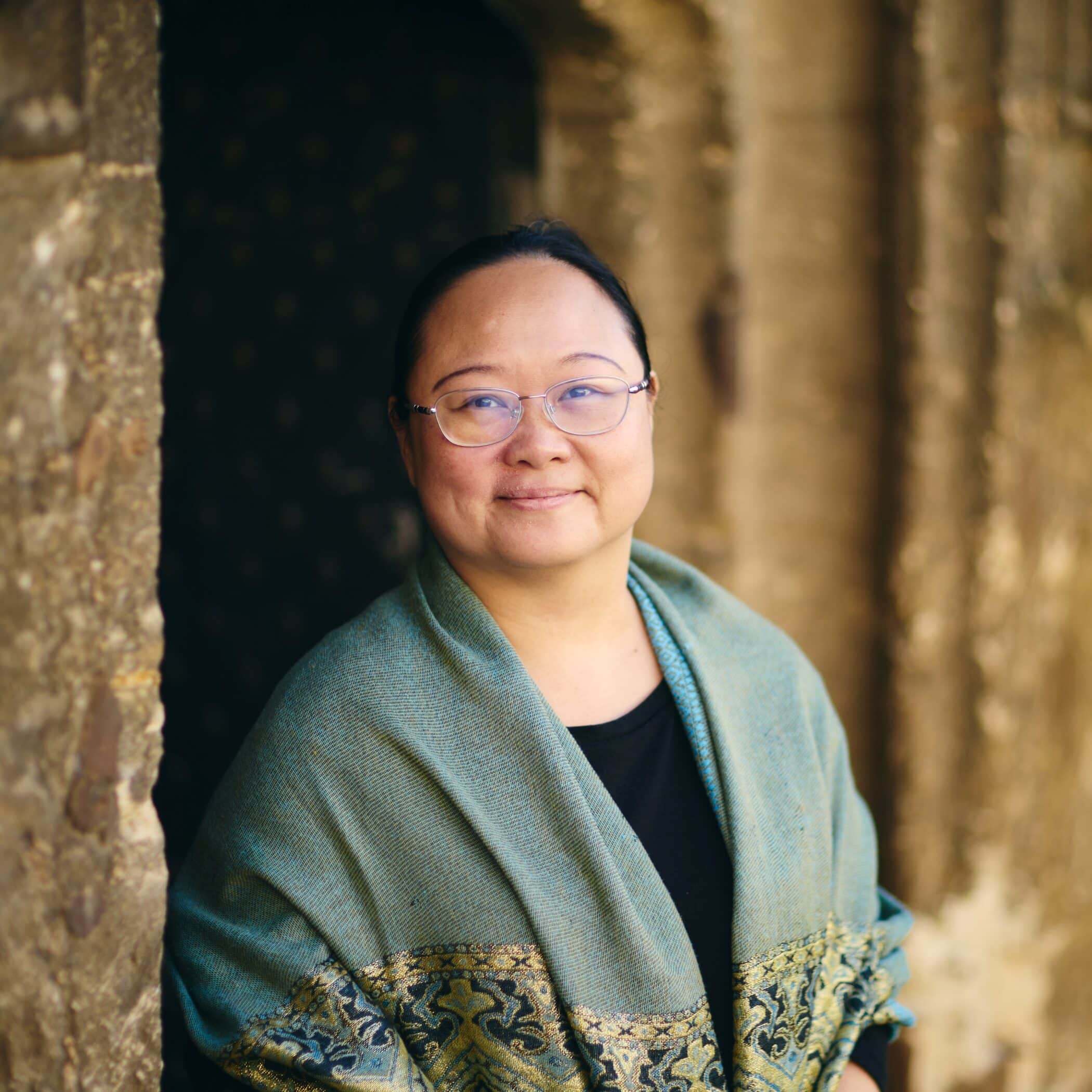 Headshot of Carmen Guanzon