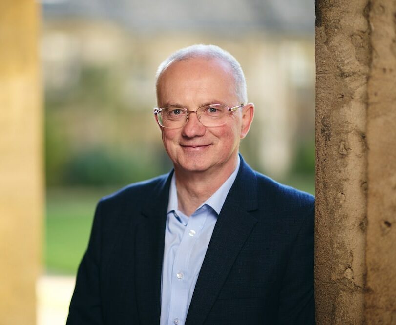 Headshot of Simon Cowan