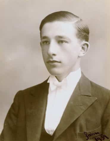 Headshot of J Skinner