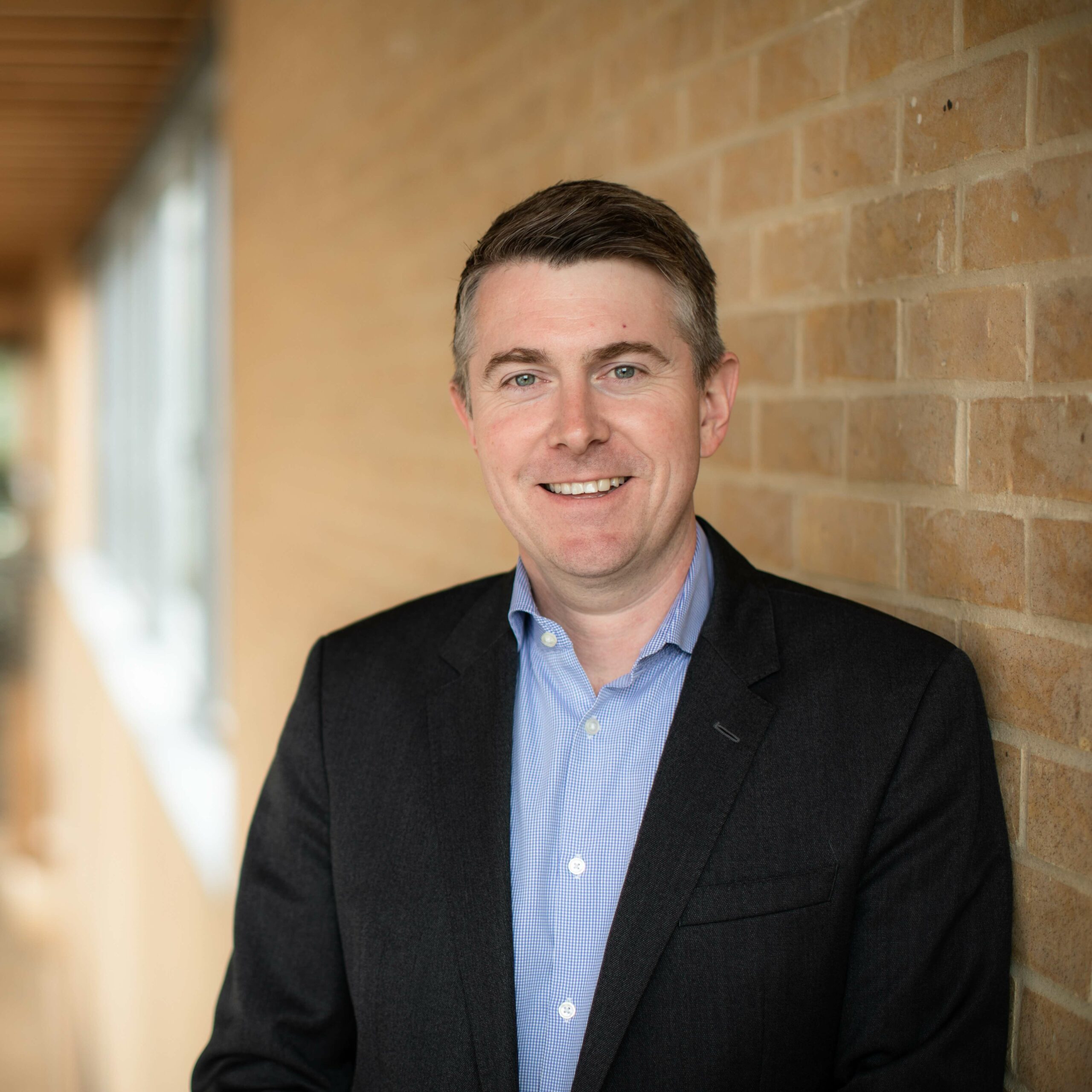 Headshot of Andrew Stephen