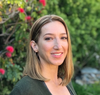 Headshot of Lisa Wedding