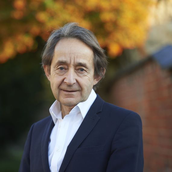 Headshot of Anthony Seldon