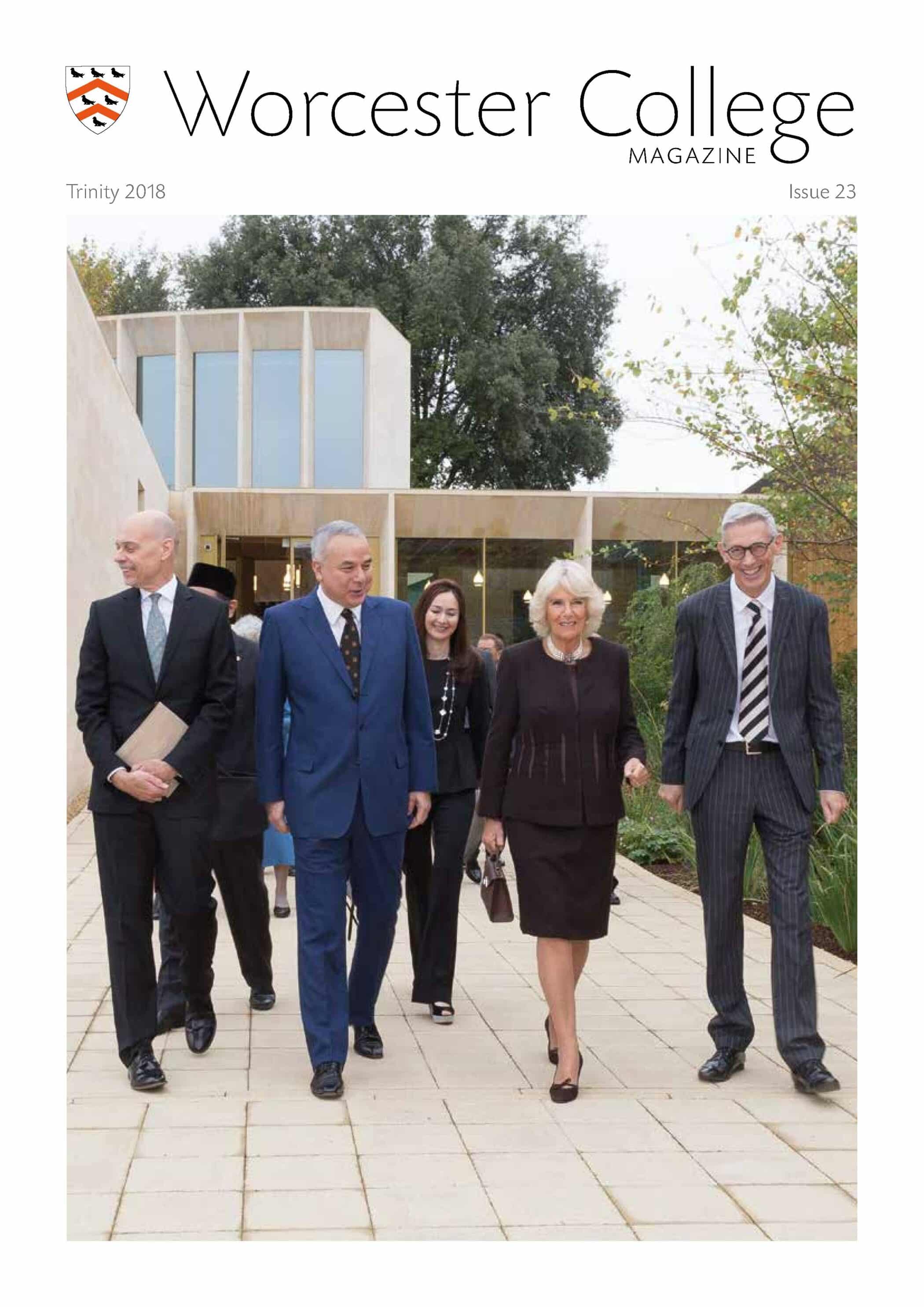 Sultan Nazrin Shah and Duchess of Cornwall walking in a group