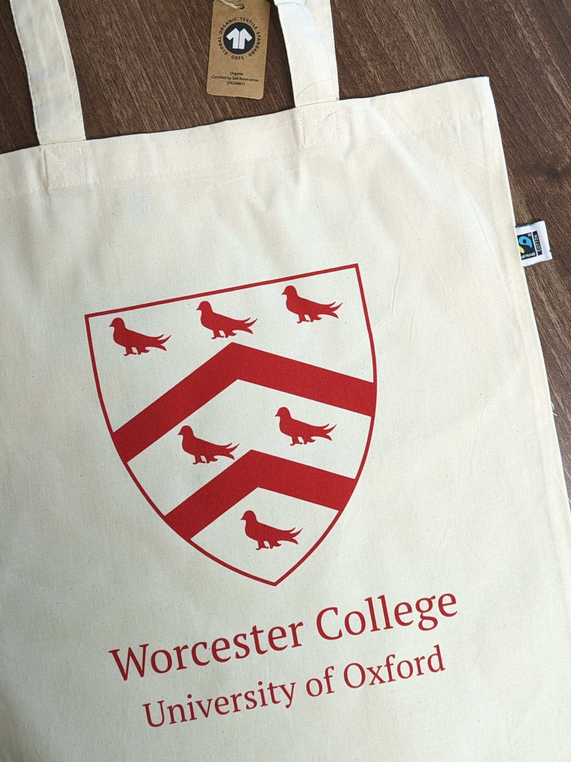 Tote bag with red Worcester College crest