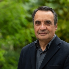 Headshot of Ernesto Macaro