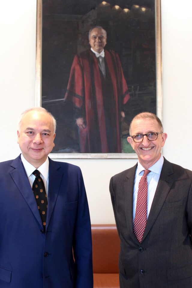 Sultan Nazrin Shah and David Isaac