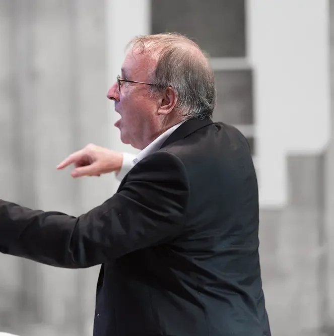 Nicholas Cleobury conducting
