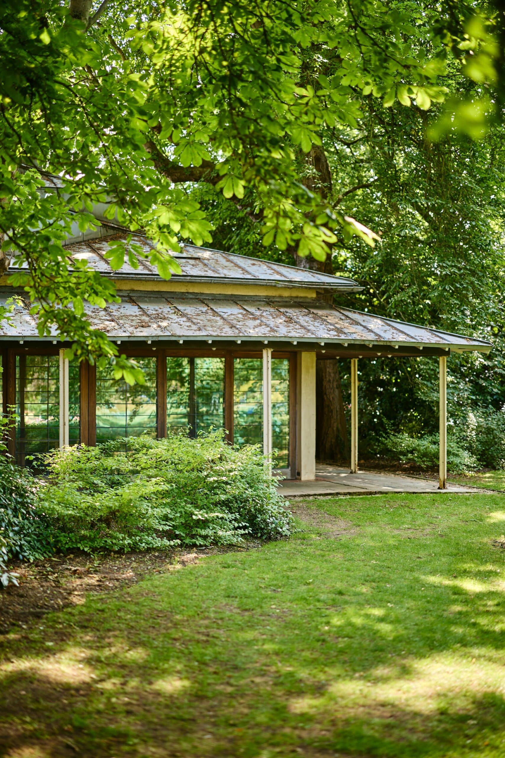 Exterior of Linbury Building amongst trees
